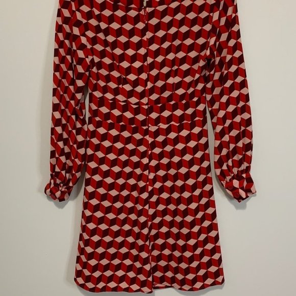 BNWT Crepe Dress | Flowy Dark Red Patterned Triangle Prism Print | V-Neck Button - Picture 6 of 8